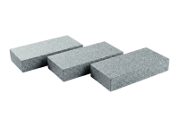 Гранитная брусчатка RKS SLATE Сильвер Пёрл (Silver Pearl), пиленая 200х100 мм на дорожке | Купить гранитную брусчатку в Майкопе | Мощение, ландшафтный дизайн